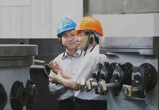 陕西省委书记、省人大常委会主任胡清静一行莅临一定发“话转型”“谈生长”